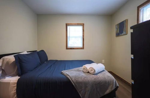 Canadensis Cabin | Riverfront Cabin. Minutes from Mt.Airy & Kalahari