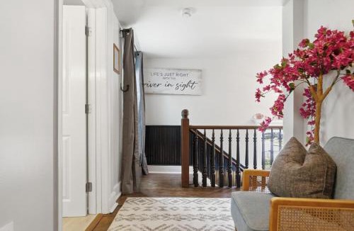 Downingtown House | Riverfront Retreat - Convenience - Kayaks
