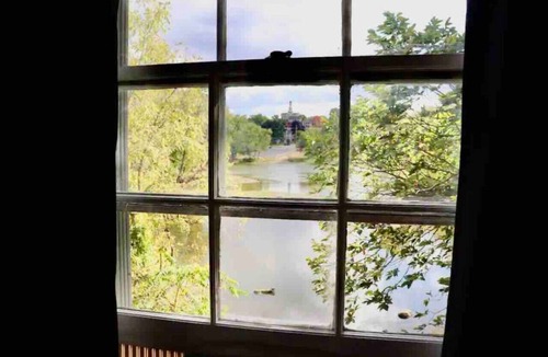 Yorkville Apartment | Riverfront Townhome in Downtown Yorkville