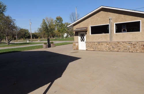 Quad Cities House | Riverside Cottage