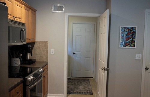 Riverside House | Riverside MO-KC Center: 10 min to MCI and DTKC
