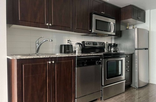 CityPlace Hotel | RivetStays | The Parade Exclusive Suite – 1 Bedroom Condo