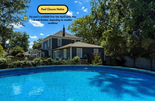 Washington House | Roberson House Private Pool Walk to DT Sleeps 12