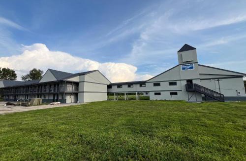 Bloomington Hotel | Rodeway Inn Bloomington - Normal West