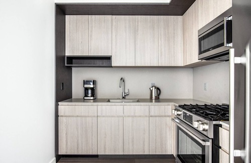 South Loop Apartment | Roomy South Loop 1BR w/Pool, Lounge, walk to CTA Trains, by Blueground
