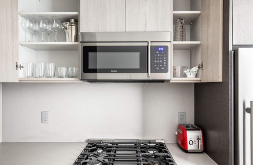 South Loop Apartment | Roomy South Loop 1BR w/Pool, Lounge, walk to CTA Trains, by Blueground