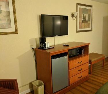 Mount Vernon Hotel | Royal Inn