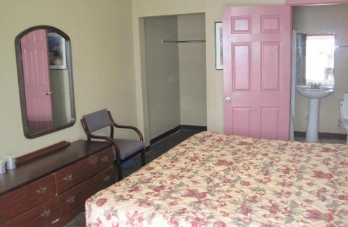 Fairmont City Hotel | Royal Relax Inn