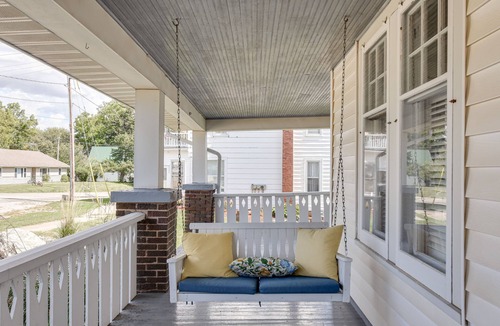 Biggsville Cottage | Rural Biggsville Vacation Rental w/Porch