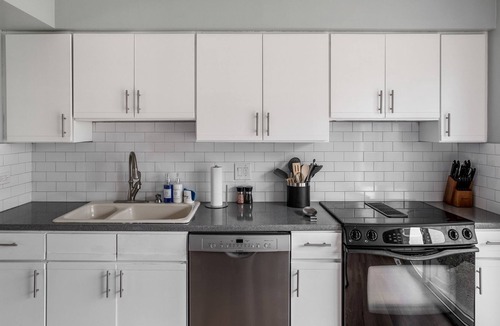 Oak Brook House | Rustic Charm 4 BD/2.5 BA w/ Loft