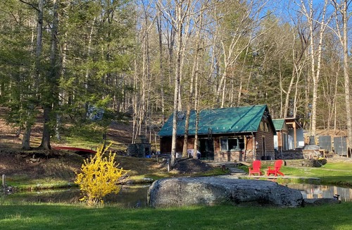 Damascus Cabin | Rustic chic cabin just minutes away from the Delaware