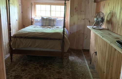 Wolfeboro House | Rustic Loft Barn that sleeps 5, close to downtown Wolfeboro