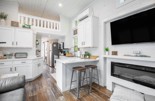 Tracy City House | Rustic Retreat Tiny Home