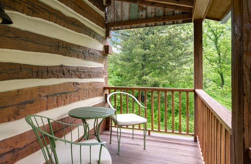 Elizabeth Cabin | Rustic, Romantic, Secluded, & Private