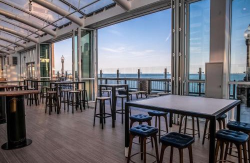 Streeterville Hotel | Sable At Navy Pier Chicago, Curio Collection By Hilton