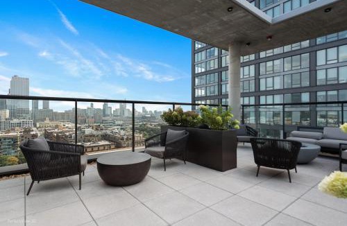 West Loop Apartment | Sage Modern Apartments Near Union Park in West Loop