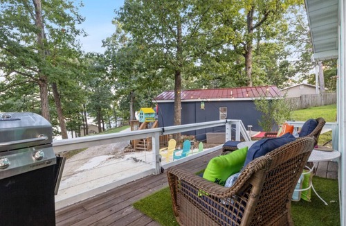 Sunrise Beach House | Sandbox 9-Fire Pit, SUPs, Boat Slip, Grill