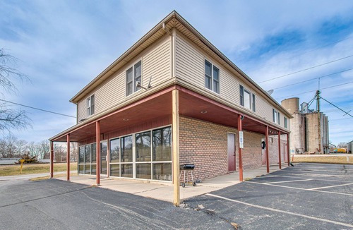 Savoy Apartment | Savoy Apartment ~ 4 Mi to University of Illinois!