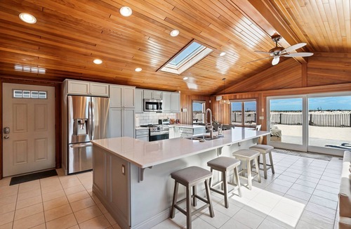 Dover Beaches North House | SEA3200 | Oceanfront 4BR 2ba in Seacrest Beach, Lavallette! Parking, Pets, Sleeps 10!