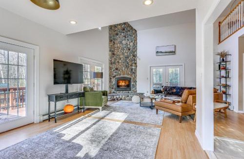 Kerhonkson House | Secluded Kerhonkson Retreat with Deck + Views!