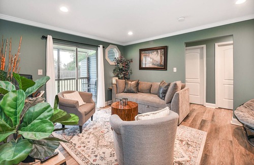 Rosedale House | "Secluded Ranch Oasis: Elegance Meets Comfort!" Prvt Parking, WiFi,