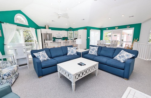 Monteray Shores House | Semi-Soundfront, Private Pool, Hot Tub, Gas grill, MS9, Mango Manor