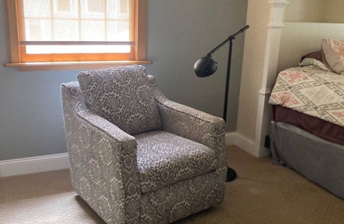 Springfield Ski Chalet | Serene 3-bedroom chalet in Springfield without Wifi