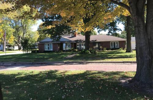 Bushnell House | ShariPeacefulPlace