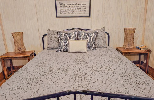 Ozark House | Shawnee Overlook - Lakefront Retreat on Lake Egypt