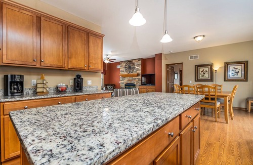 The Galena Territory House | Shenandoah Fall Retreat - 6BR w/Hot Tub, Fitness Room, Pool Table & Fire Pit