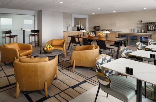Windsor Locks Hotel | Sheraton Hartford Hotel at Bradley Airport