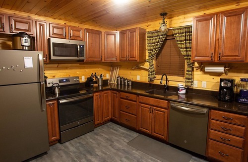 Cooke City-Silver Gate Cabin | Silver Willows Sarva Cabin on 4 Acres by the Creek
