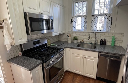 Quincy House | Simply Charming Cottage