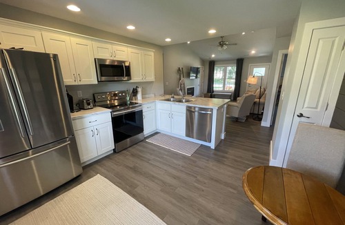 Quincy House | Simply Charming Nest-Nearly brand new, central, super clean, well appointed.