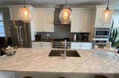 Avondale House | Single Family Home in Logan w/2 Car Garage