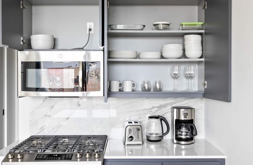 River West Apartment | Sleek River West 1BR w/ Rooftop & Gym, steps to Blue Line, by Blueground