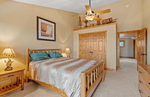 McGregor House | Sleep 10-Big Sandy Villa-Luxury-Lake view deck