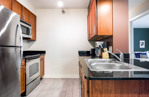 Downtown Chicago Apartment | Smart Loop 1BR w/Pool, Gym, nr. Financial District, by Blueground