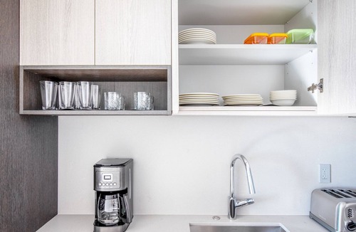 South Loop Apartment | Smart South Loop 1BR w/Pool & gym, near CTA Train, by Blueground