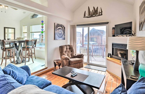Smith River Cabin | Smith River Coastal Cabin w/ Private Hot Tub!