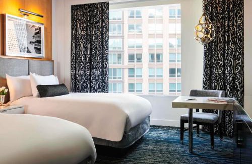 Rush and Division Hotel | Sofitel Chicago Magnificent Mile