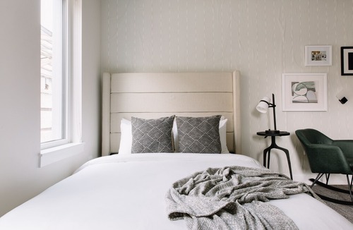 Lakeview Apartment | Sonder | The Bel | Bold Studio + Balcony