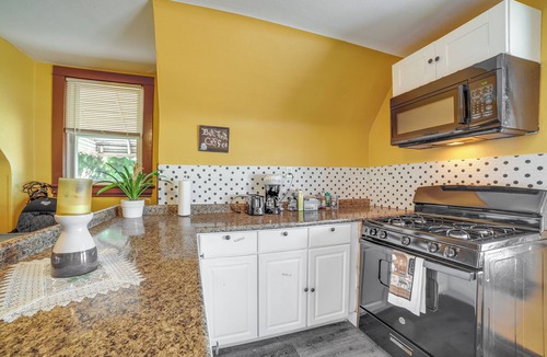 South Chicago Heights Apartment | South Chicago Heights Apt: Pets Welcome!