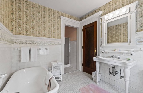 Bennington Bed & Breakfast | South Shire