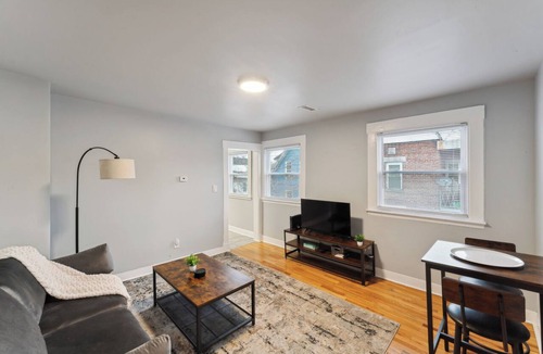 New Haven Apartment | Spa Inspired - 3BR Comfort Suite - Near Yale