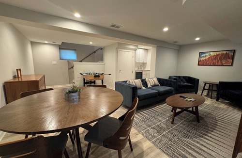 Oak Park Apartment | Space&style New rehab, first flr + bsmt of duplex, driveway prkng, walk to train