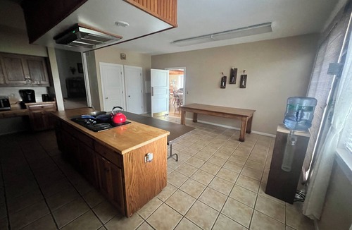 Bradford House | Spacious 10-bedroom house in delightful Bradford. Perfect for weddings