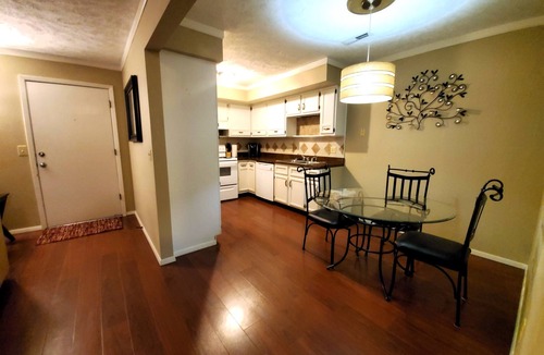 Bloomington Condo | Spacious 2 Bed Condo, Pet Friendly