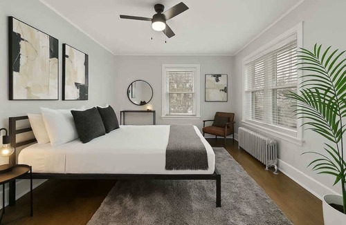 Skokie Apartment | Spacious 2BR Close to it All - Chic Apt in Skokie