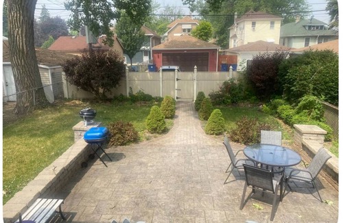 Cicero Apartment | Spacious 3-bedroom apartment with WiFi, AC in safe area in Cicero IL.